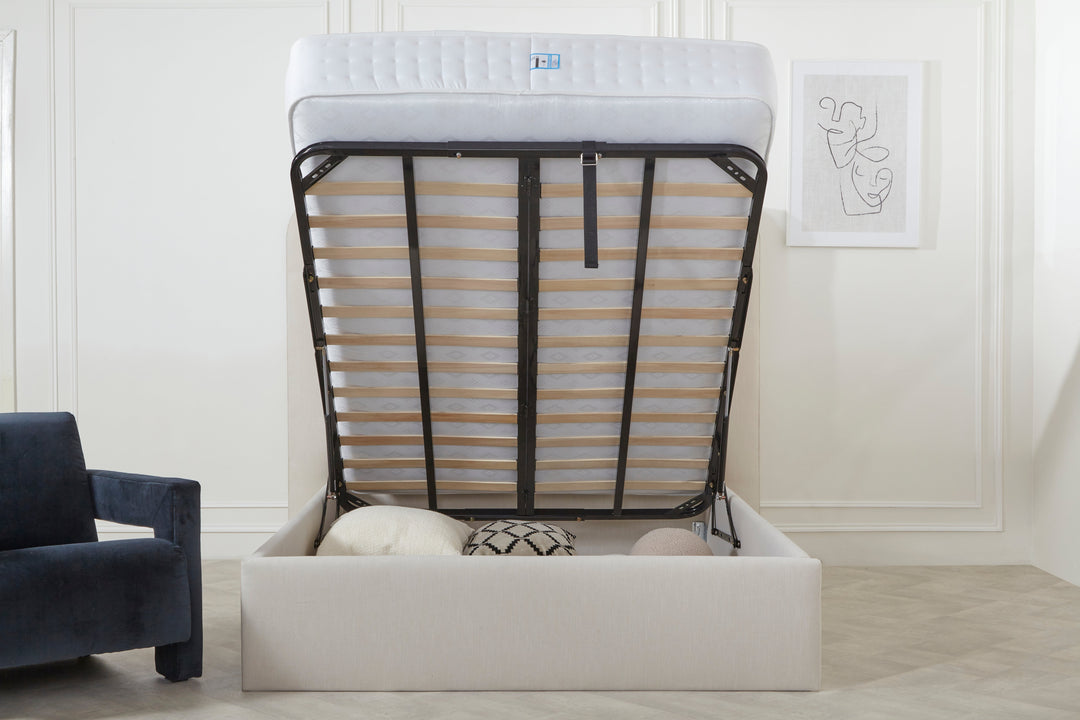 The Radiance Upholstered Bed Comodo living 